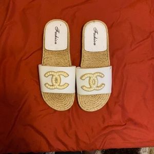 Women slides/pool side slides